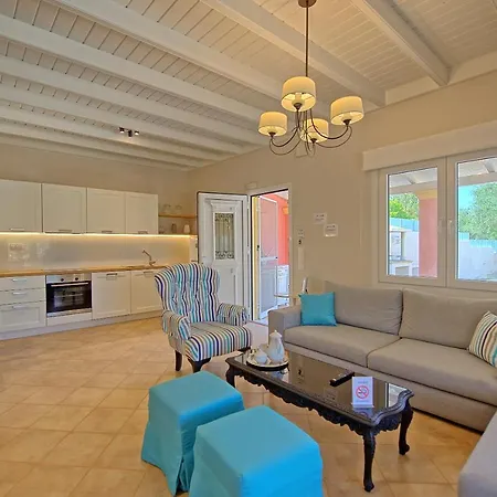 Joanna By Posarellivillas *