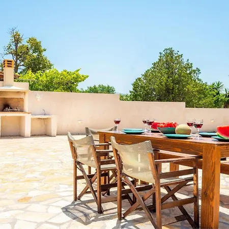 Joanna By Posarellivillas Akharavi